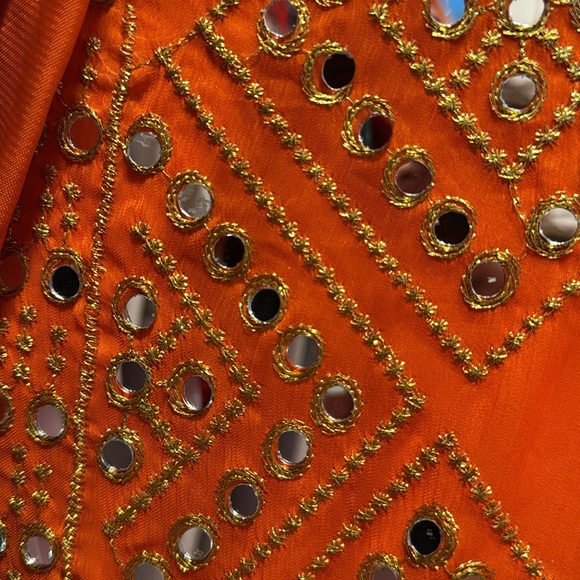 Chic Short Party Dress with Chador Gaach & Trousers – Four Colors, Sizes M & S - Picture 8 of 8